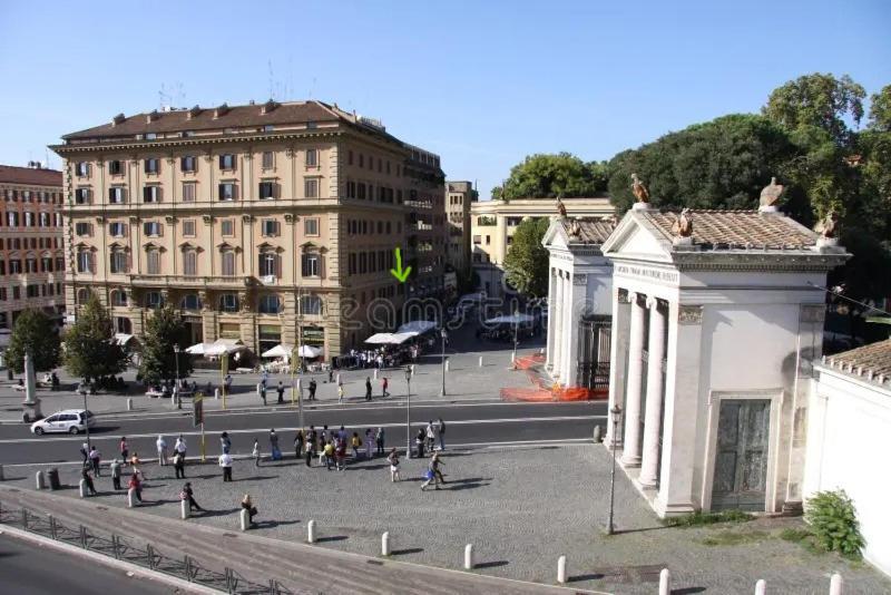 Appartamento Al Centro Di Roma Bosuiterome Exterior foto